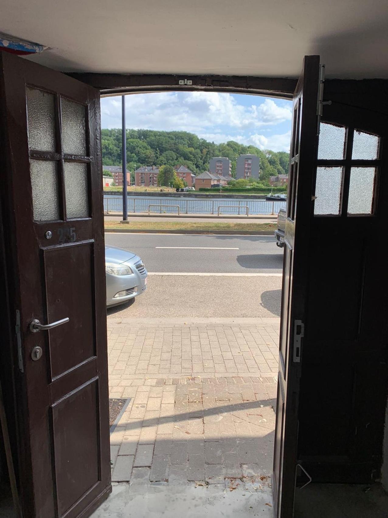 Riverbank Guest House Namur Exterior photo